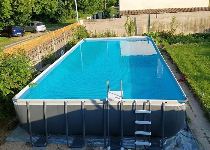 Maison Bord De Marne Pour 10 Personnes Avec Jacuzzi